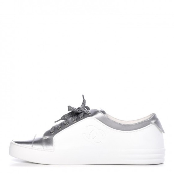 NIB Chanel Iridescent Goatskin Womens Sneakers 41 White Silver - Picture 3 of 16